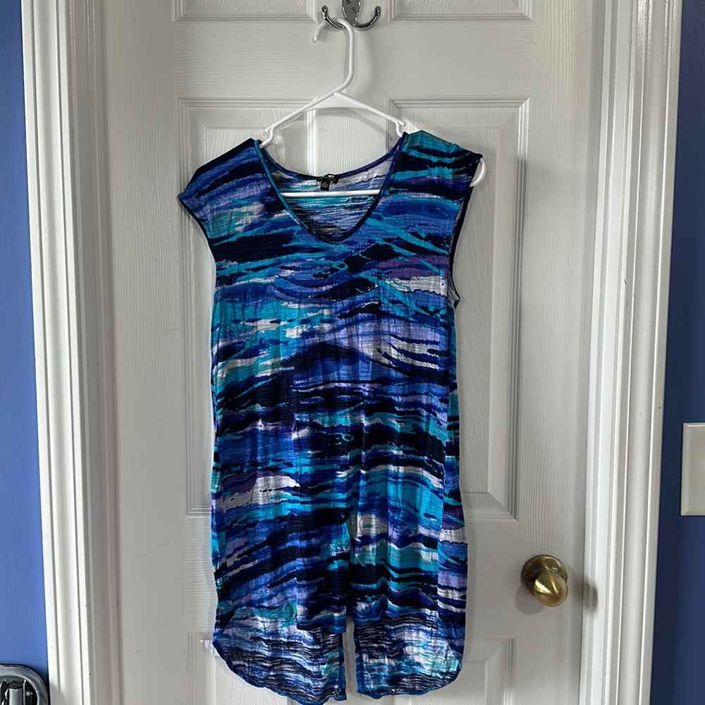 Cable & Gauge open back dressy sleeveless shirt, size Medium